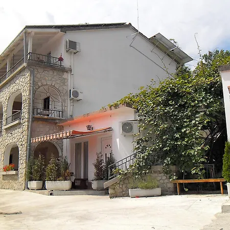 Kestenovi Dvori Apartment Opatija