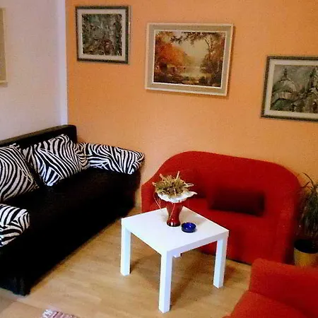 Kestenovi Dvori * Opatija