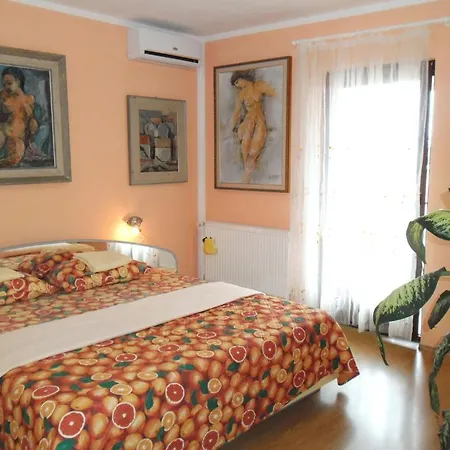 Apartment Kestenovi Dvori *