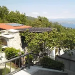 Kestenovi Dvori Apartment Opatija