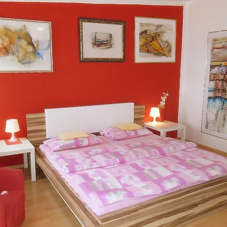 克斯特诺维沃利公寓 奥帕提亚