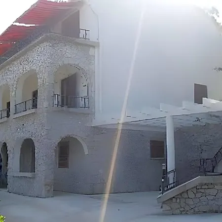Kestenovi Dvori * Опатия