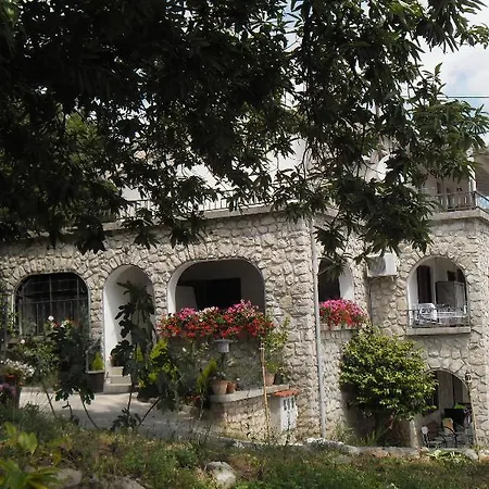 Kestenovi Dvori Apartmán *
