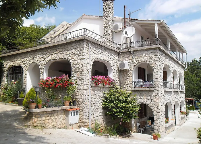 Kestenovi Dvori Opatija