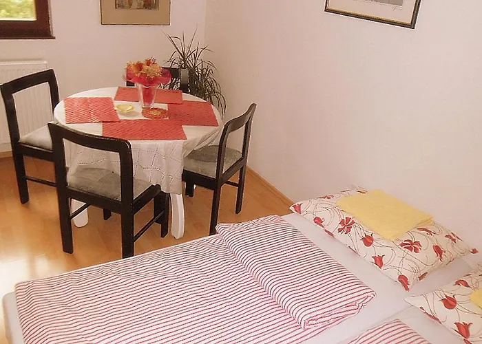 Kestenovi Dvori Apartman *