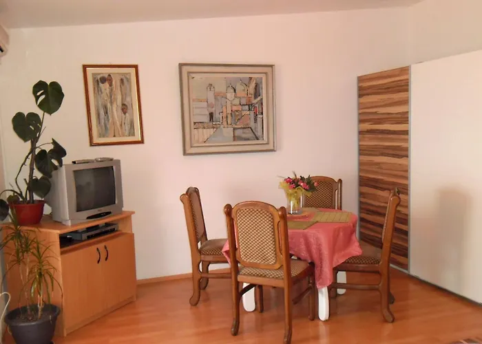 Kestenovi Dvori Apartman Opatija