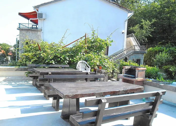 Kestenovi Dvori Apartman Opatija