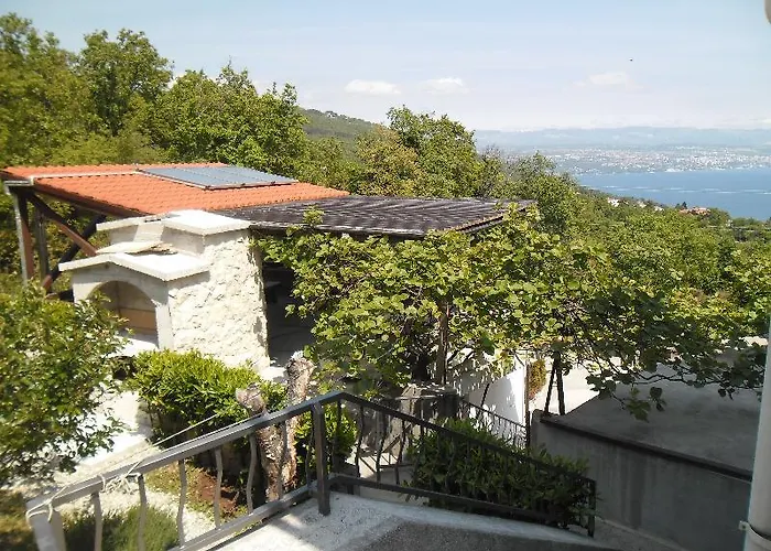 Kestenovi Dvori Apartman Opatija