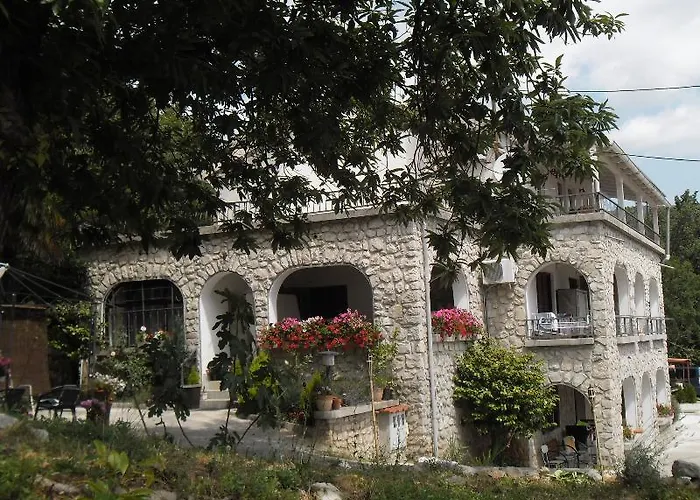 Kestenovi Dvori Apartman *