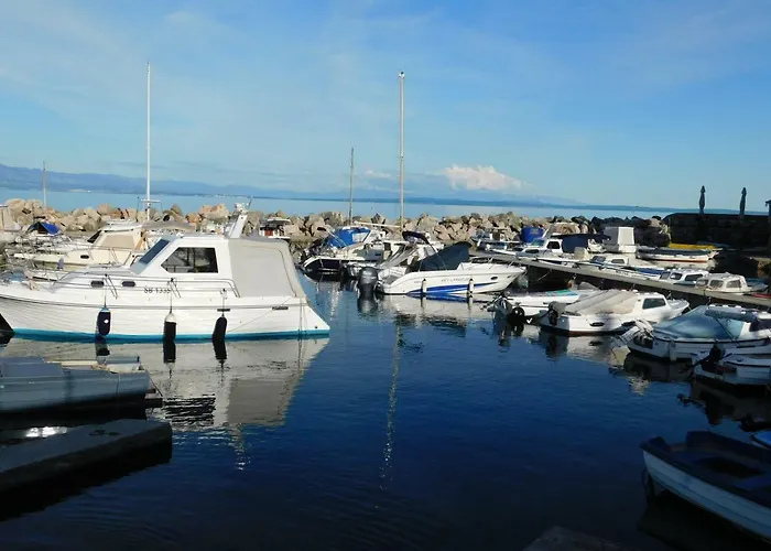 Kestenovi Dvori * Opatija