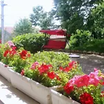 Kestenovi Dvori شقة أوباتيا