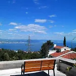 Kestenovi Dvori * أوباتيا